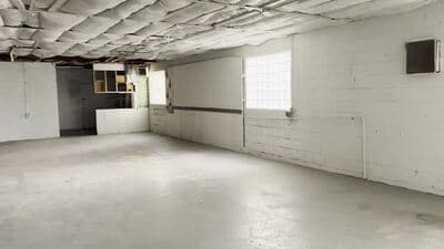 Come along for a "tour" of our new space 🤩

#makerspace #community #newspace #comealong #tour #sparkcreatives #maker #diy