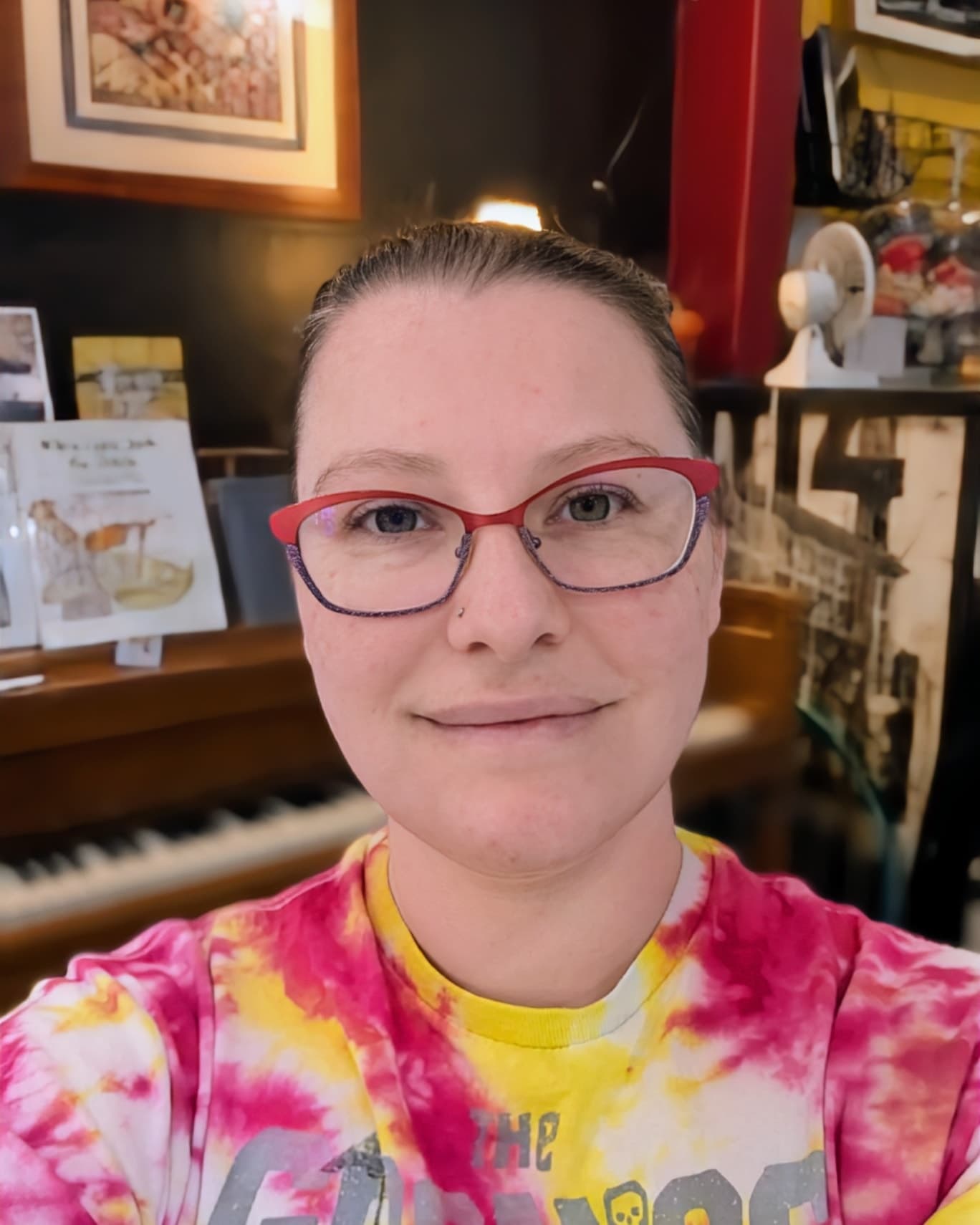 <p>It's @miashandwovens  here (early 🤯) at @artisansbooksandcoffee for Spark Creatives Community Night from 6-8 pm and looking forward to having you join us with your favorite project, game, or just your glowing company!<br><br>#doitonhewitt #artisanspnw #sparkcreatives #community</p>